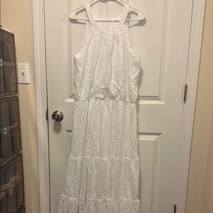 Elegant White Lace Dress